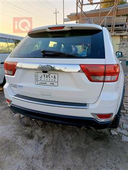 جیپ گراند شیرۆکی